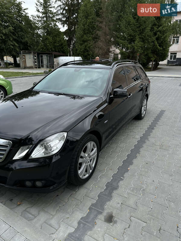 Универсал Mercedes-Benz E-Class 2010 в Стрые