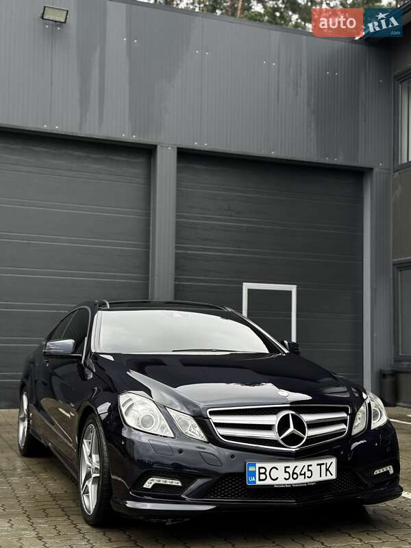 Купе Mercedes-Benz E-Class 2010 в Львове