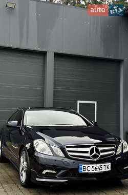 Купе Mercedes-Benz E-Class 2010 в 