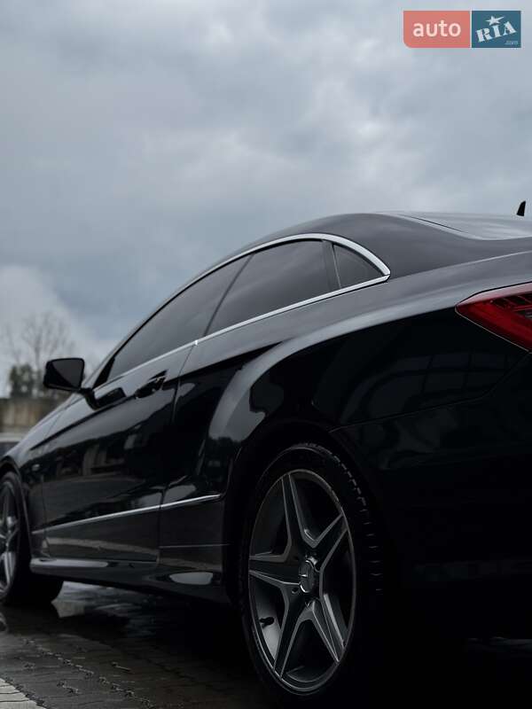Купе Mercedes-Benz E-Class 2010 в Львове