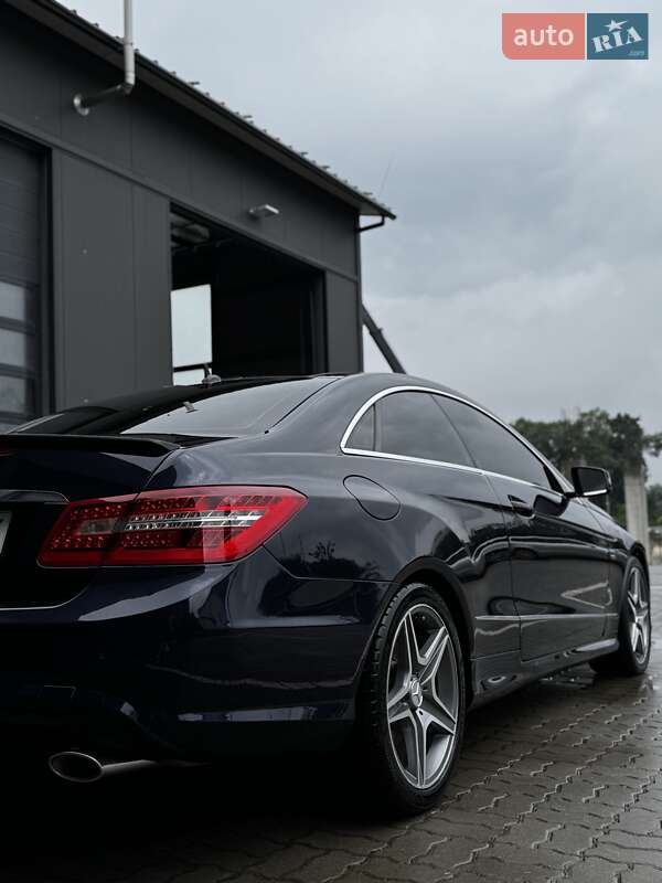 Купе Mercedes-Benz E-Class 2010 в Львове