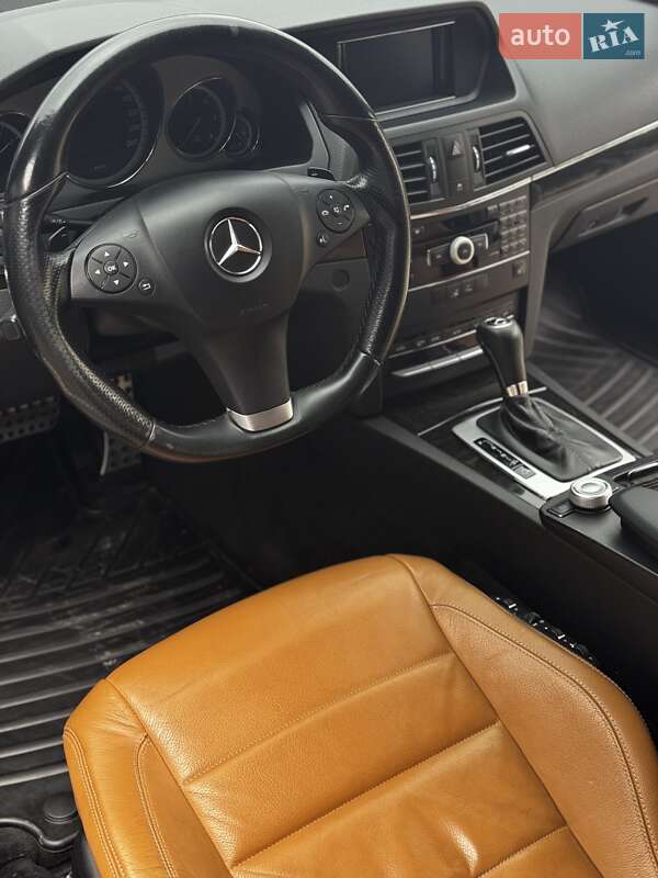 Купе Mercedes-Benz E-Class 2010 в Львове