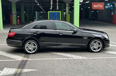 Седан Mercedes-Benz E-Class 2010 в 