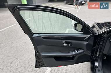 Седан Mercedes-Benz E-Class 2010 в 