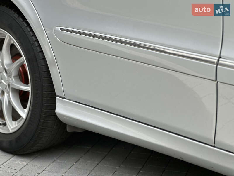 Седан Mercedes-Benz E-Class 2005 в Ровно