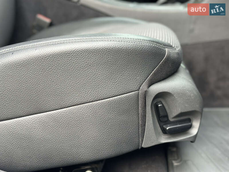 Седан Mercedes-Benz E-Class 2005 в Ровно