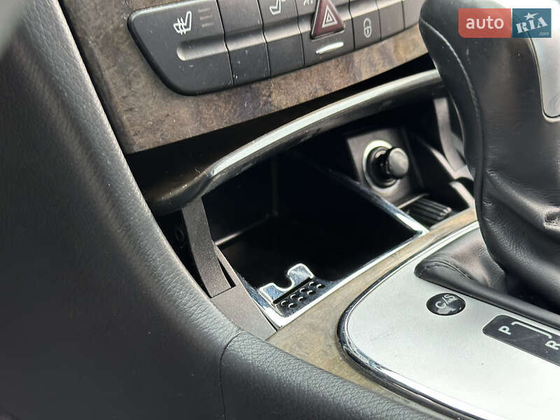 Седан Mercedes-Benz E-Class 2005 в Ровно