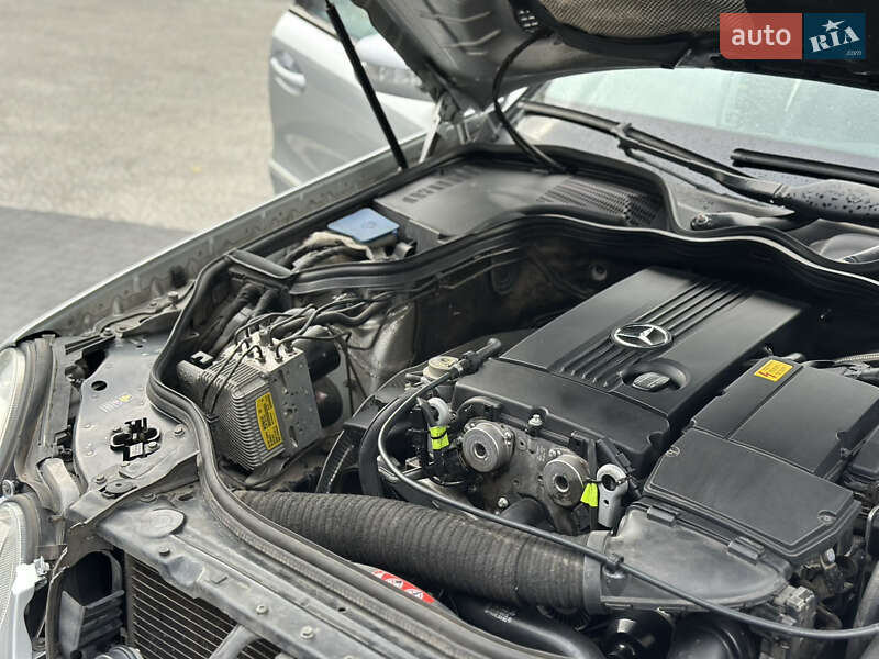 Седан Mercedes-Benz E-Class 2005 в Ровно