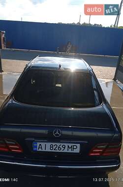 Седан Mercedes-Benz E-Class 2000 в 