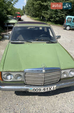 Седан Mercedes-Benz E-Class 1981 в Каменец-Подольском