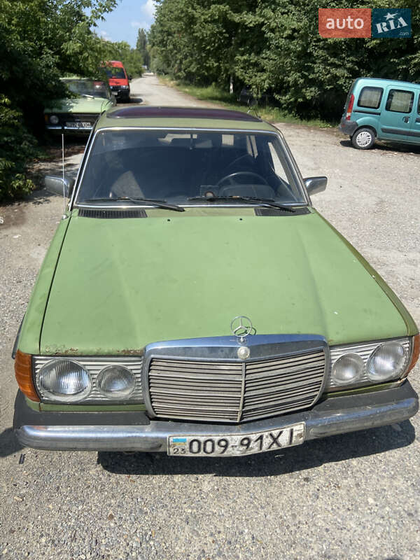 Mercedes-Benz E-Class 1981
