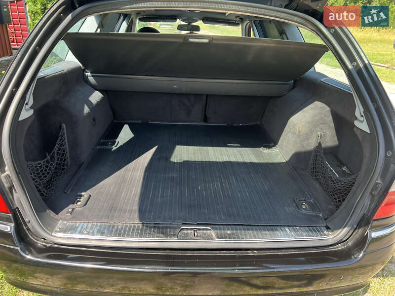 Универсал Mercedes-Benz E-Class 2003 в Сарнах