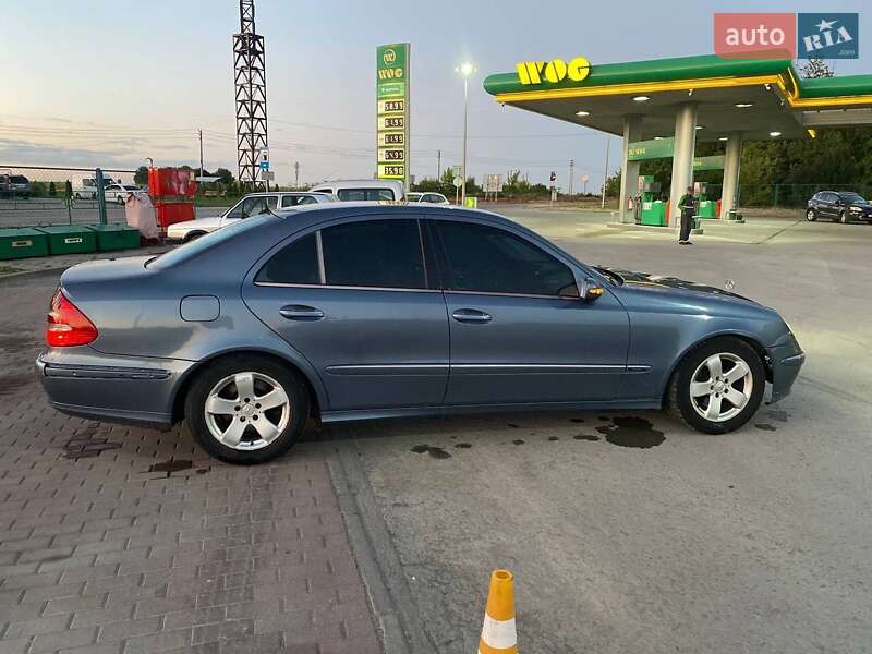 Седан Mercedes-Benz E-Class 2003 в Чернівцях