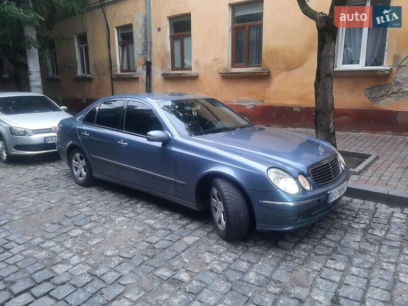 Седан Mercedes-Benz E-Class 2003 в Чернівцях