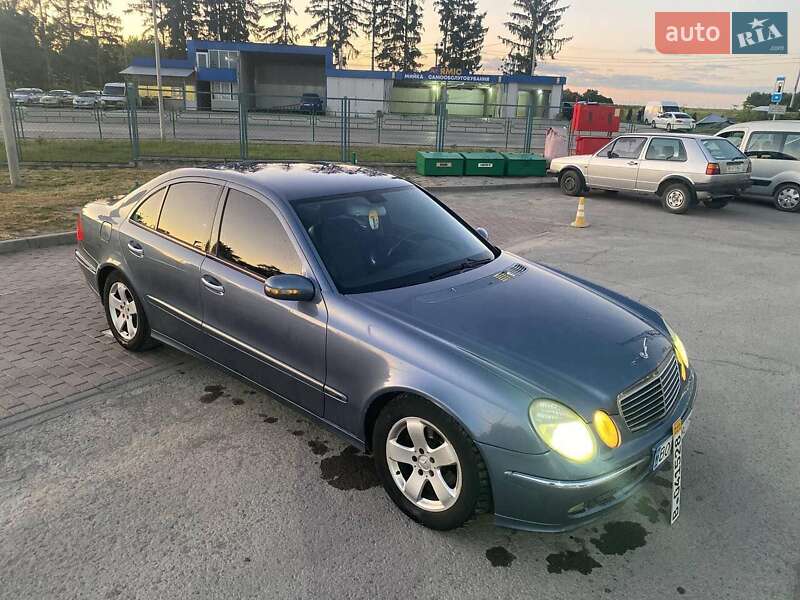 Седан Mercedes-Benz E-Class 2003 в Чернівцях