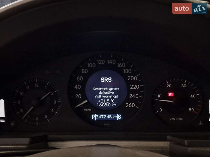 Седан Mercedes-Benz E-Class 2002 в Николаеве