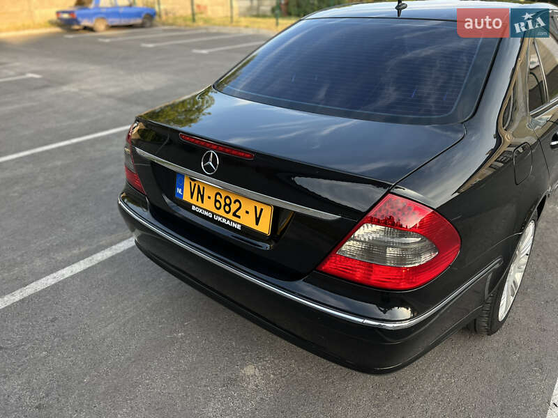 Седан Mercedes-Benz E-Class 2007 в Львове