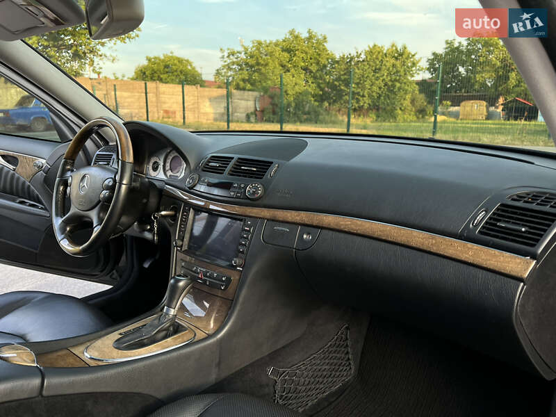 Седан Mercedes-Benz E-Class 2007 в Львове
