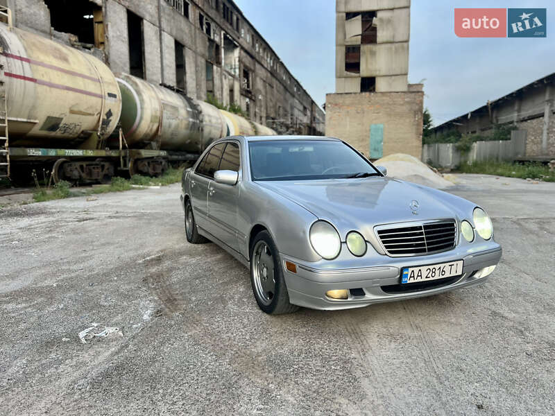 Седан Mercedes-Benz E-Class 2002 в Виннице