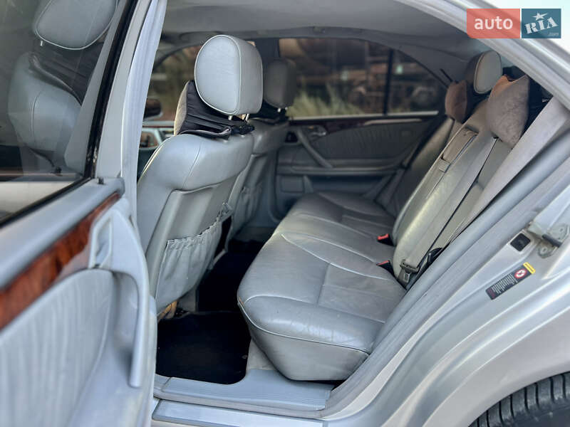 Седан Mercedes-Benz E-Class 2002 в Виннице