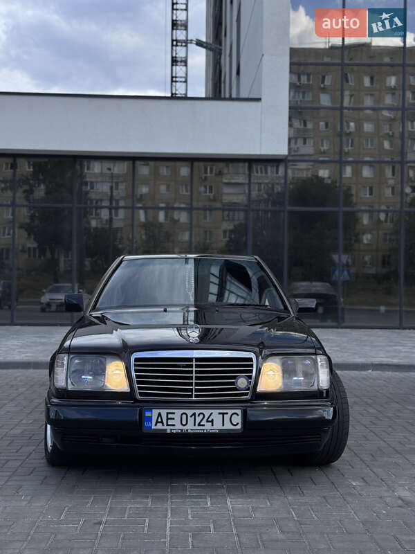 Купе Mercedes-Benz E-Class 1995 в Дніпрі