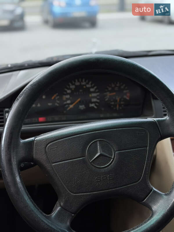 Купе Mercedes-Benz E-Class 1995 в Дніпрі