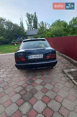 Седан Mercedes-Benz E-Class 2001 в 