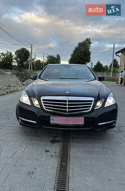 Седан Mercedes-Benz E-Class 2012 в Ямполе