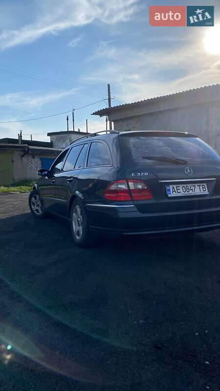 Универсал Mercedes-Benz E-Class 2003 в Першотравенске