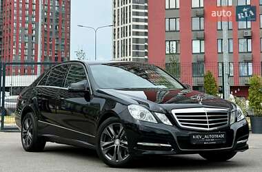 Седан Mercedes-Benz E-Class 2011 в Киеве