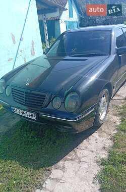 Седан Mercedes-Benz E-Class 2001 в Чернухах