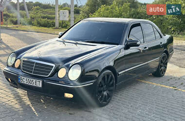 Седан Mercedes-Benz E-Class 2001 в 