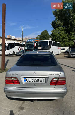 Седан Mercedes-Benz E-Class 2000 в 