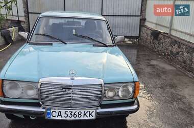 Седан Mercedes-Benz E-Class 1978 в Обухове