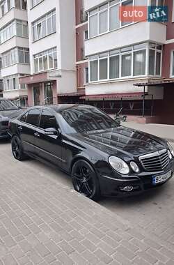 Седан Mercedes-Benz E-Class 2008 в Львові