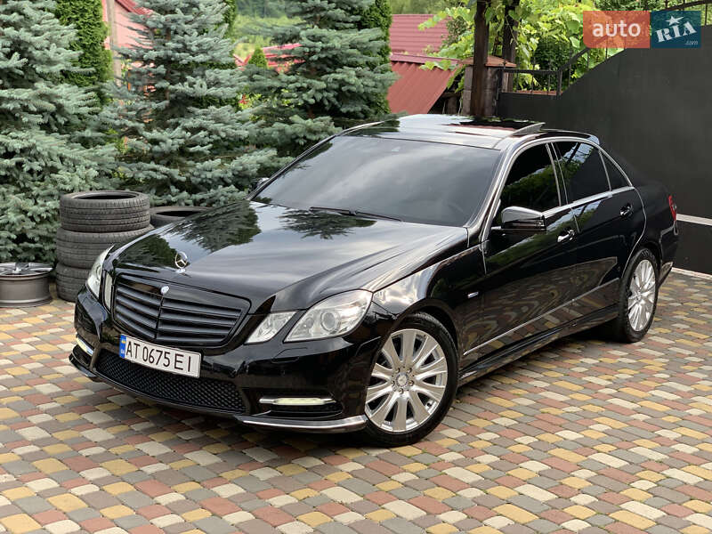 Седан Mercedes-Benz E-Class 2012 в Ивано-Франковске