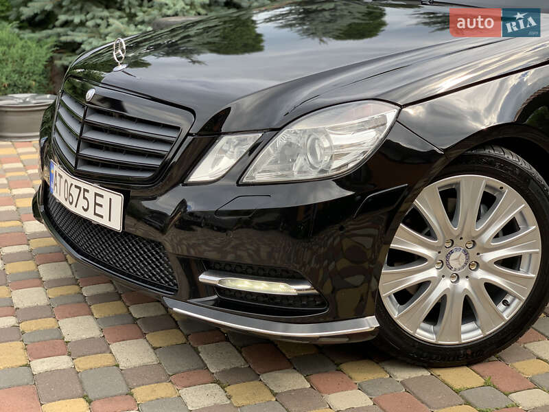 Седан Mercedes-Benz E-Class 2012 в Ивано-Франковске
