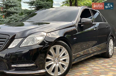 Седан Mercedes-Benz E-Class 2012 в 
