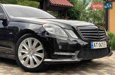Седан Mercedes-Benz E-Class 2012 в 