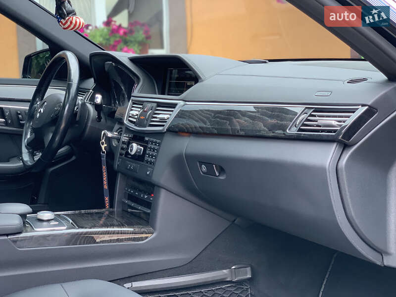 Седан Mercedes-Benz E-Class 2012 в Ивано-Франковске