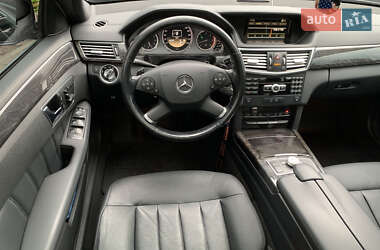 Седан Mercedes-Benz E-Class 2012 в 