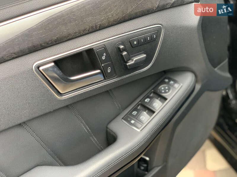 Седан Mercedes-Benz E-Class 2012 в Ивано-Франковске