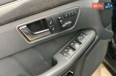 Седан Mercedes-Benz E-Class 2012 в 