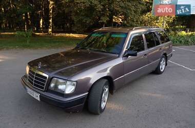 Універсал Mercedes-Benz E-Class 1994 в Хоролі