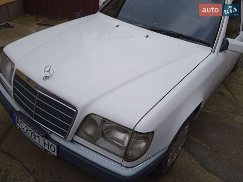 Седан Mercedes-Benz E-Class 1994 в Луцке