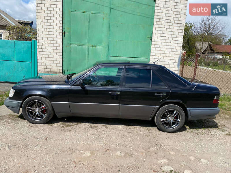 Седан Mercedes-Benz E-Class 1995 в Глухове