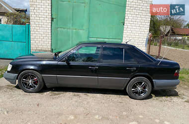 Седан Mercedes-Benz E-Class 1995 в 