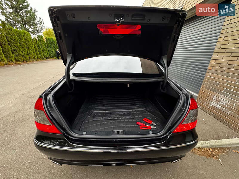 Седан Mercedes-Benz E-Class 2008 в Киеве