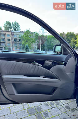 Седан Mercedes-Benz E-Class 2003 в 