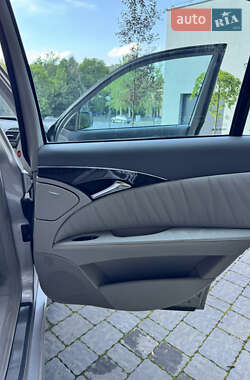 Седан Mercedes-Benz E-Class 2003 в 